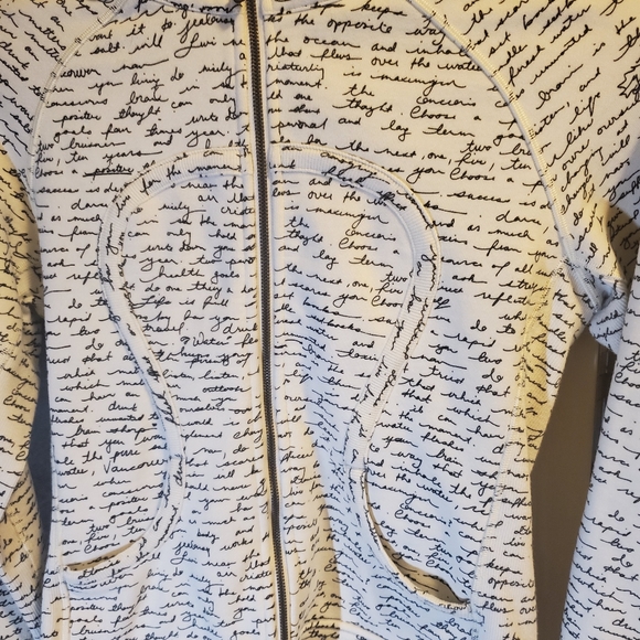 ♦️SOLD Lululemon Scuba Hoodie Manifesto - Picture 8 of 8